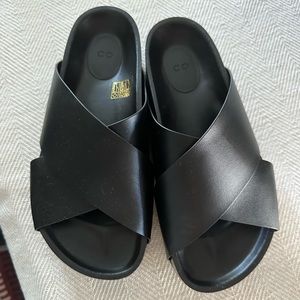 COS Co Collection Cross Slide Sandal in Smooth Leather - Black